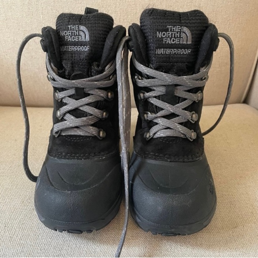 NorthFace kids snow boots, black size 11